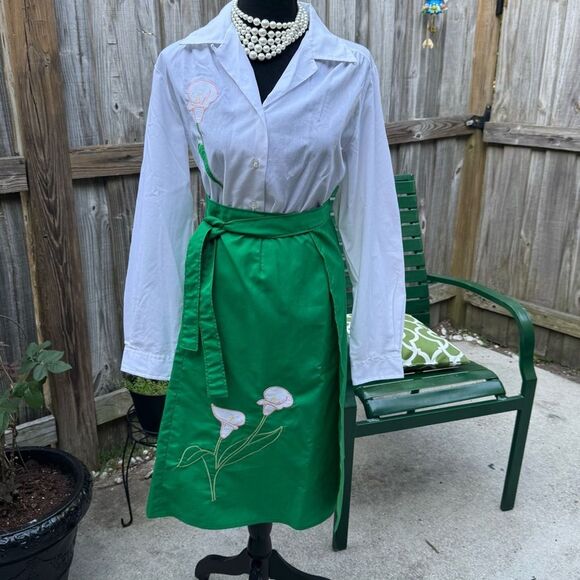 Vintage Green Embroidered wrap Skirt and top - Picture 1 of 7